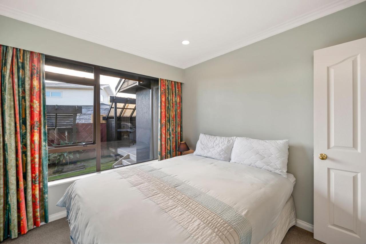 Taupo Escape - Rainbow Point Holiday Home 外观 照片