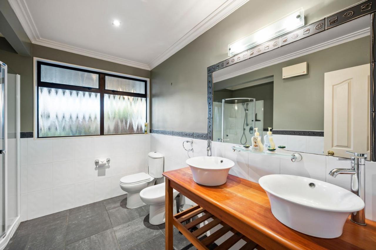 Taupo Escape - Rainbow Point Holiday Home 外观 照片